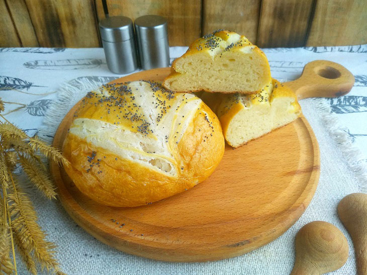 Homemade boiled bread - crispy and fragrant