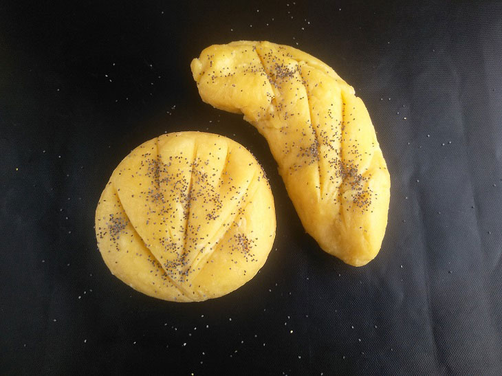 Homemade boiled bread - crispy and fragrant