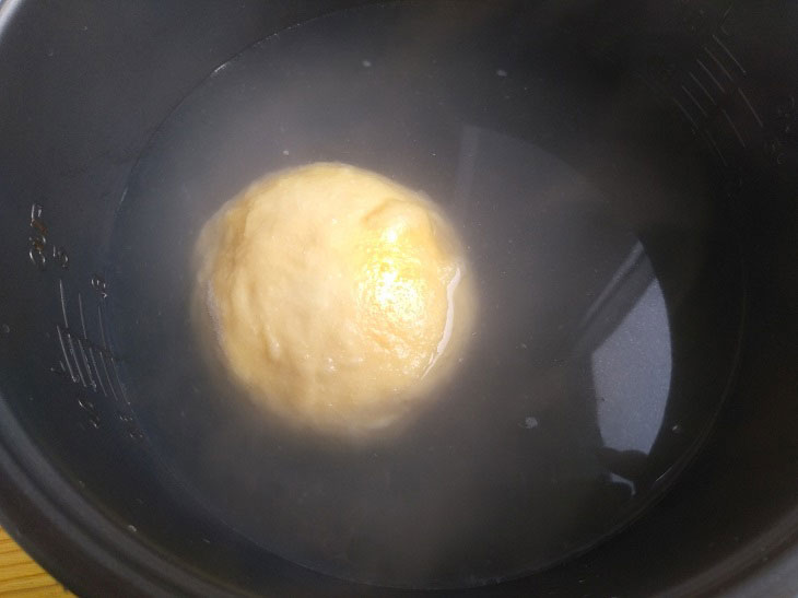 Homemade boiled bread - crispy and fragrant