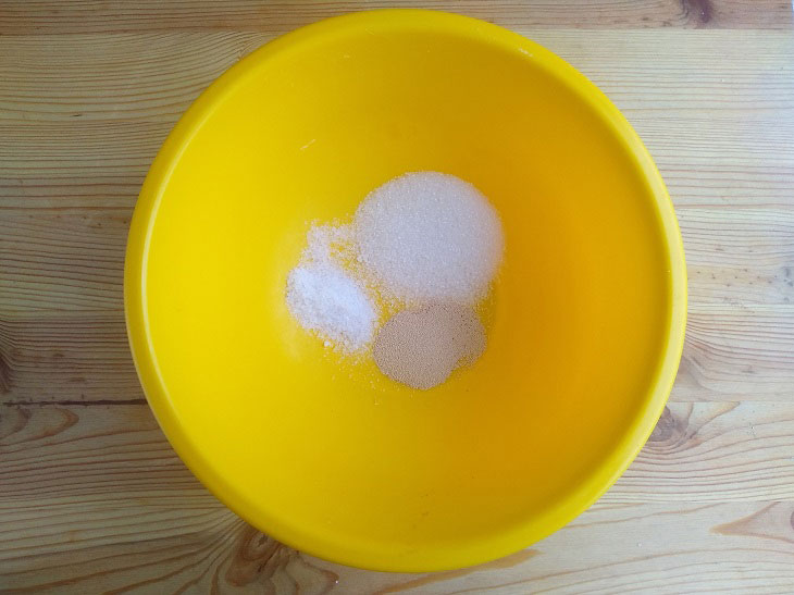 Homemade boiled bread - crispy and fragrant