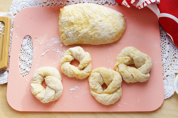 Polish bagels "Obvaranki" - excellent pastries for tea and coffee