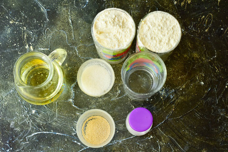 How to cook yeast dough on mineral water - a simple and excellent recipe