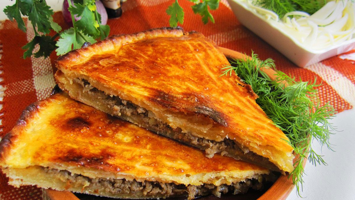 Pie with minced meat – unusually tender and juicy
