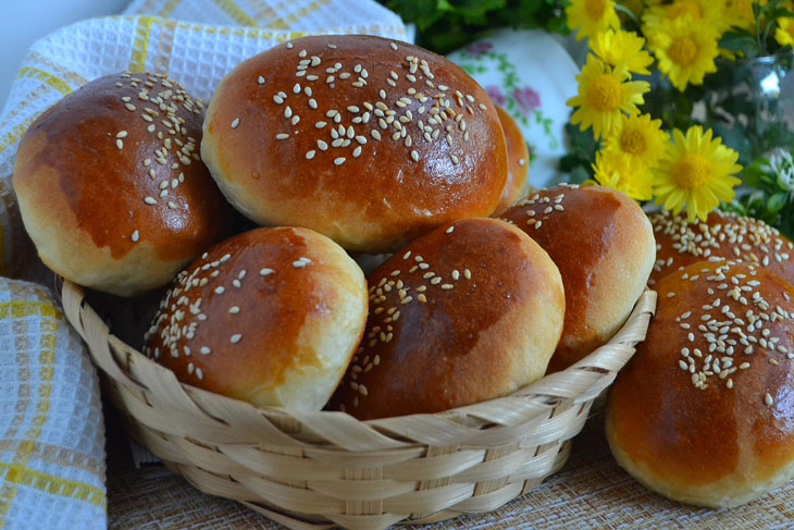 Delicious pies with cabbage and egg in the oven - from simple and affordable products