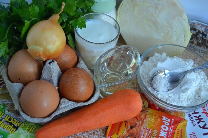 Delicious pies with cabbage and egg in the oven - from simple and affordable products