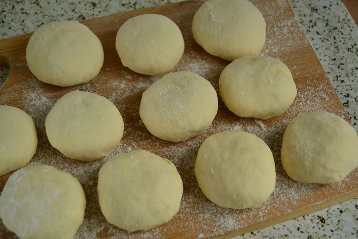 Delicious pies in the oven with cabbage and minced meat - in just 1 hour