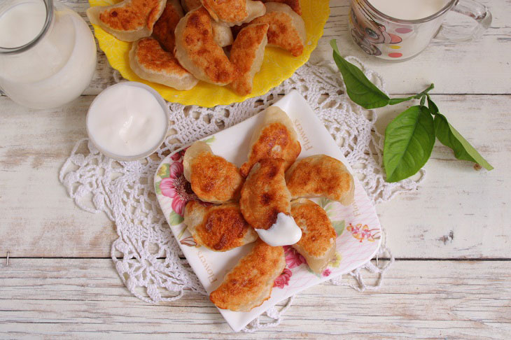 Posikunchiki with apples - the famous Perm pies