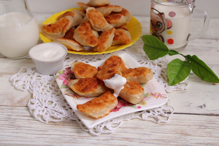 Posikunchiki with apples - the famous Perm pies