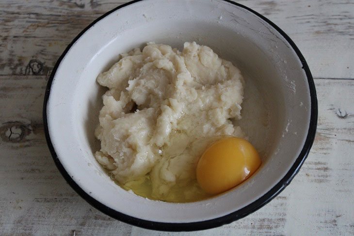 Choux pastry donuts - a simple and tasty treat