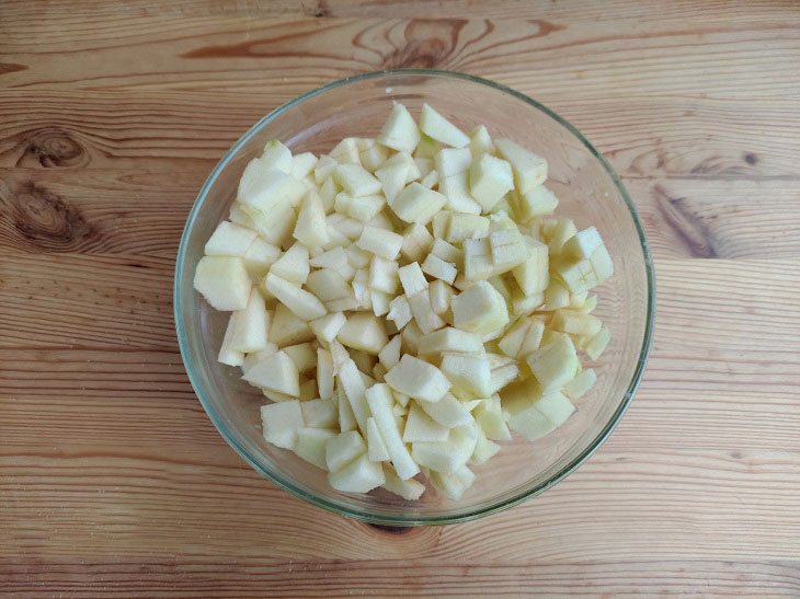 Cake without baking "Apples in the snow" - a delicious dessert for the New Year's table