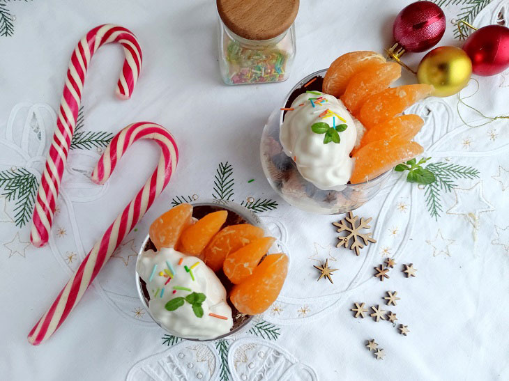 Tangerine trifle "Striped flight" - an interesting dessert in a hurry