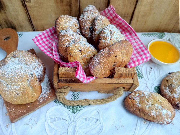 Cottage cheese stollenki - delicious and fragrant Christmas cookies