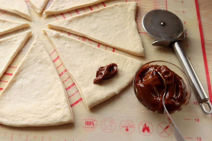 Bagels with condensed milk - fragrant, soft and airy