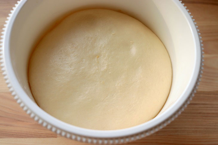 Bagels with condensed milk - fragrant, soft and airy