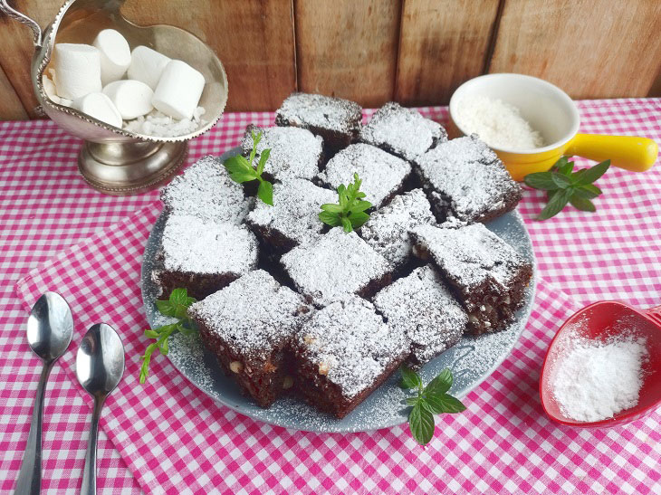 Chocolate pie "Health Cubes" - delicious and healthy diet baking