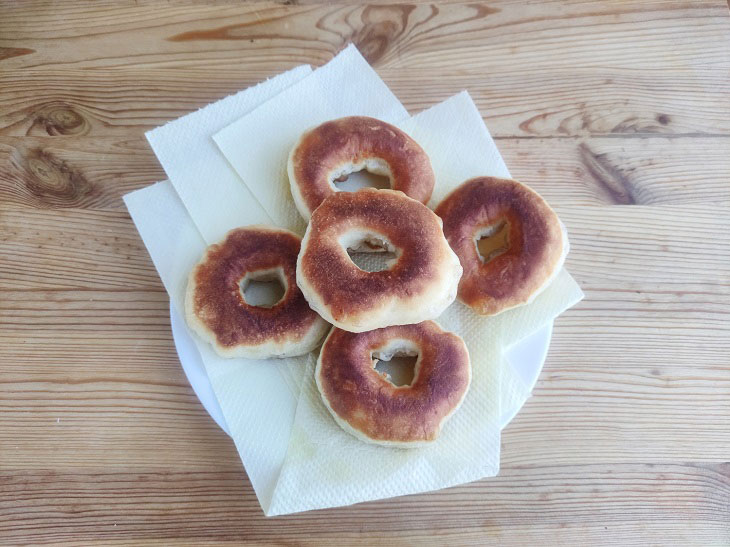 Leningrad donuts - tender and mouth-watering pastries