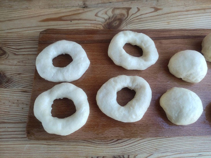 Leningrad donuts - tender and mouth-watering pastries