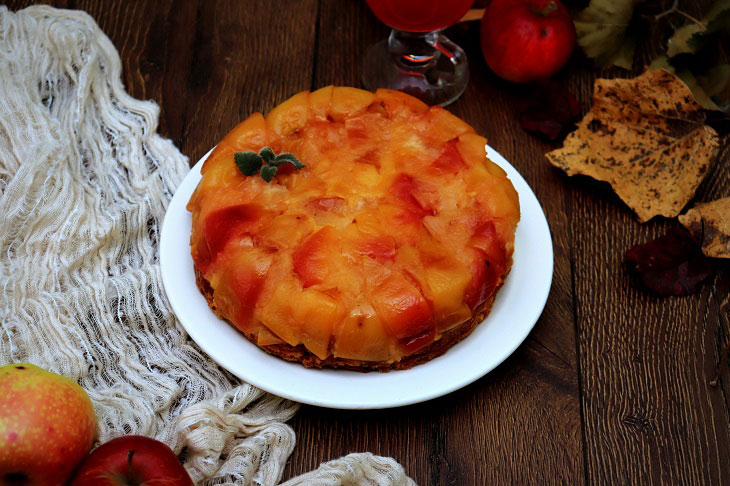 Pie "Marmalade Miracle" with apples - juicy and tender pastries