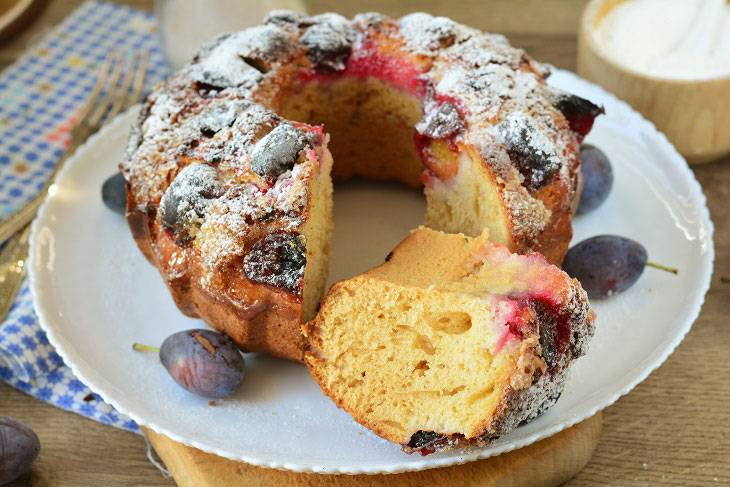 Pie with plums on kefir - tender, airy and fragrant