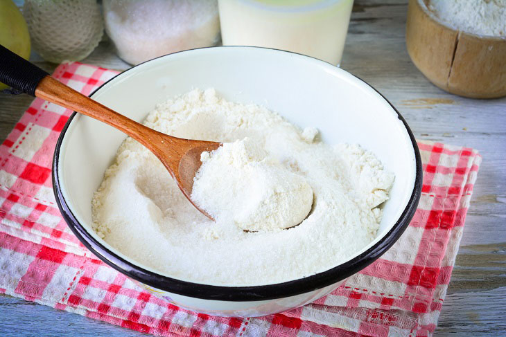 Bulk pie with apples - tender, soft and delicious