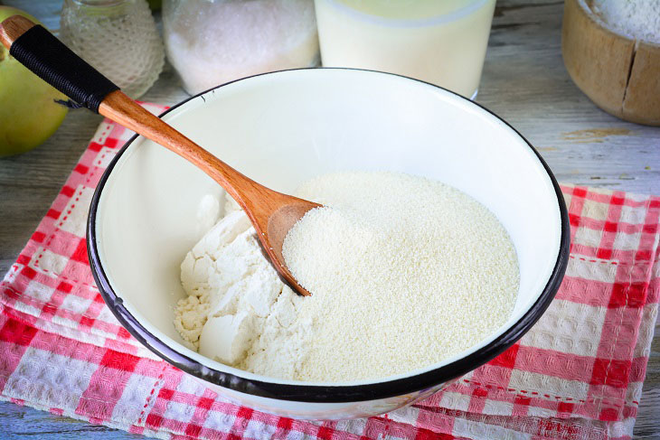 Bulk pie with apples - tender, soft and delicious