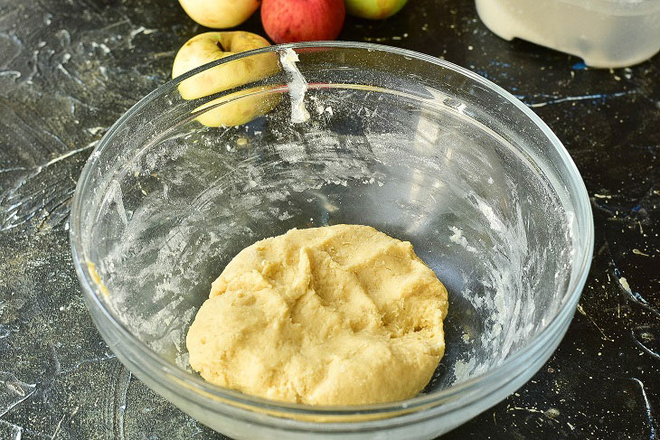 Apple pie "Kroshka" - simple and tasty pastries