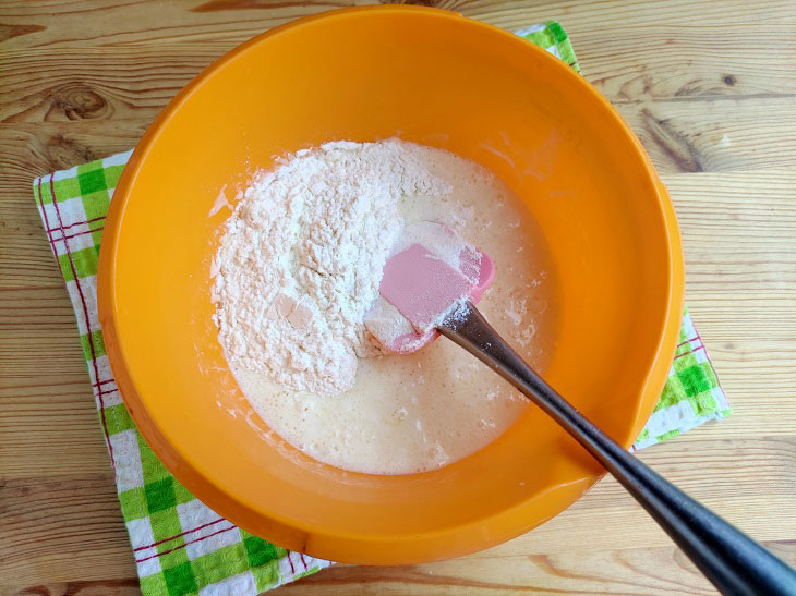 Buns on kefir in the oven - tender, airy and fragrant