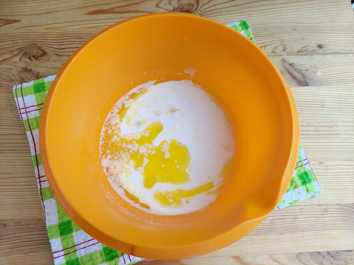 Buns on kefir in the oven - tender, airy and fragrant