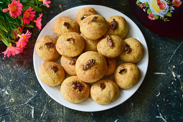Cookies "Bee" with honey - tasty and fragrant