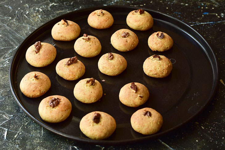 Cookies "Bee" with honey - tasty and fragrant