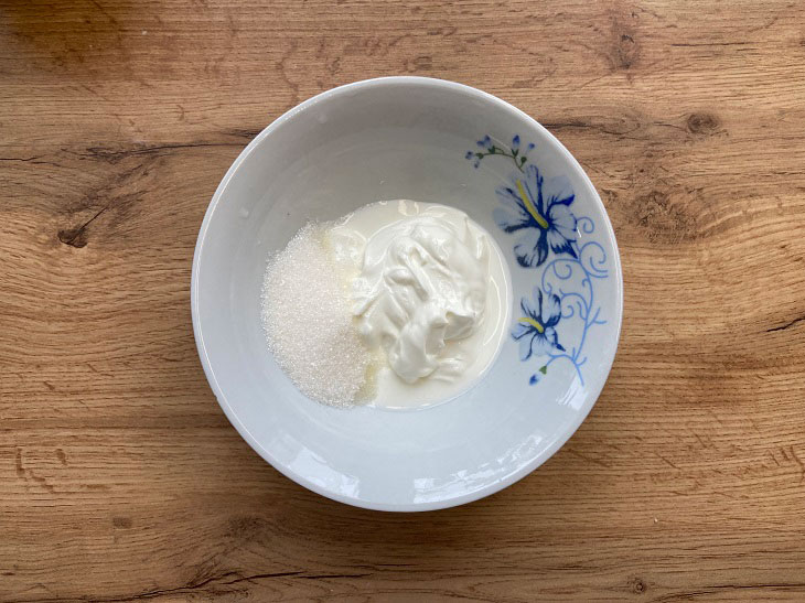 Sour cream panna cotta - the most delicate dessert