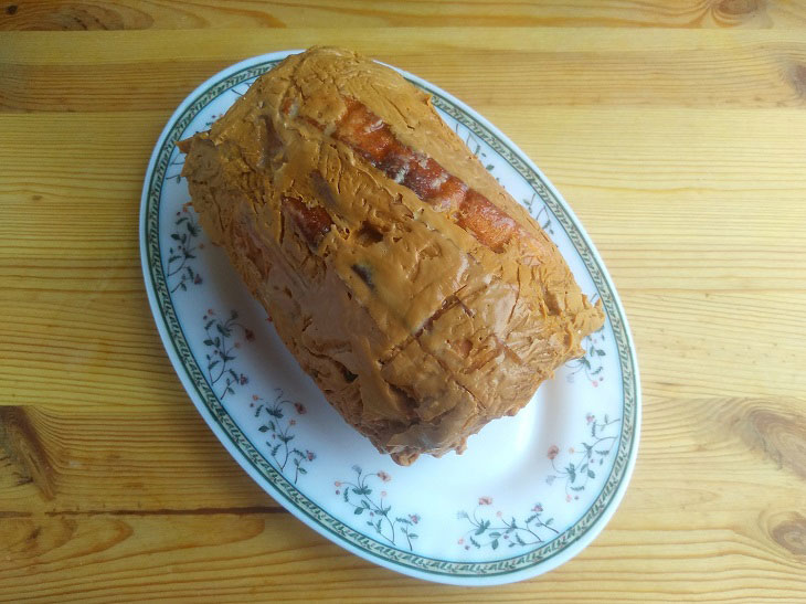 Log cake with condensed milk - a simple and original recipe