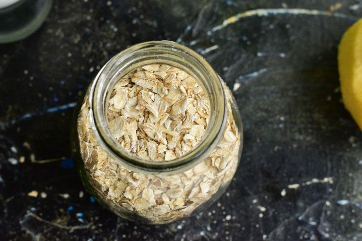 Lazy Apple Oatmeal - A Quick and Delicious Breakfast Recipe