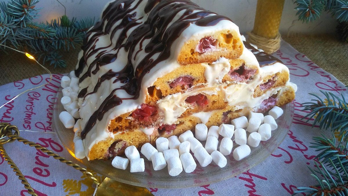 Cake “Hut with cherries” – an interesting and unusual winter dessert