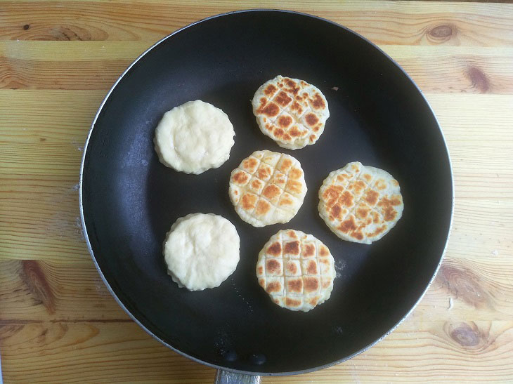 Homemade cookies in a pan - a delicious quick recipe