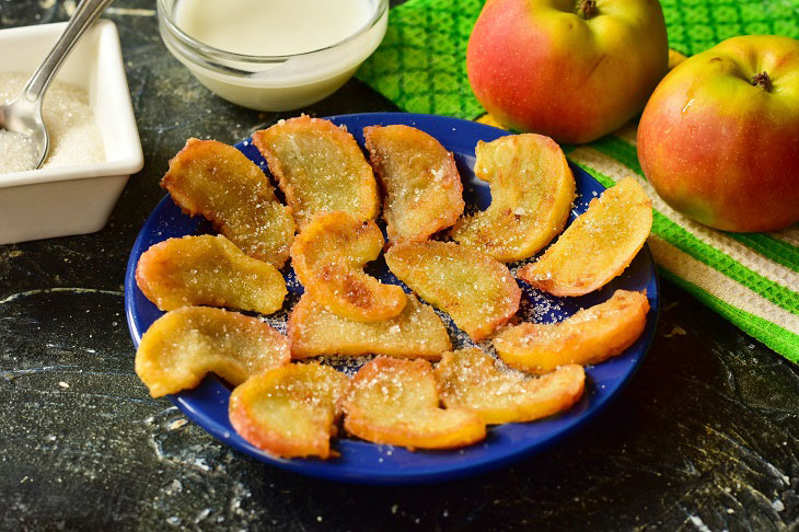 Fried Apples in French - a quick recipe for extraordinary yummy