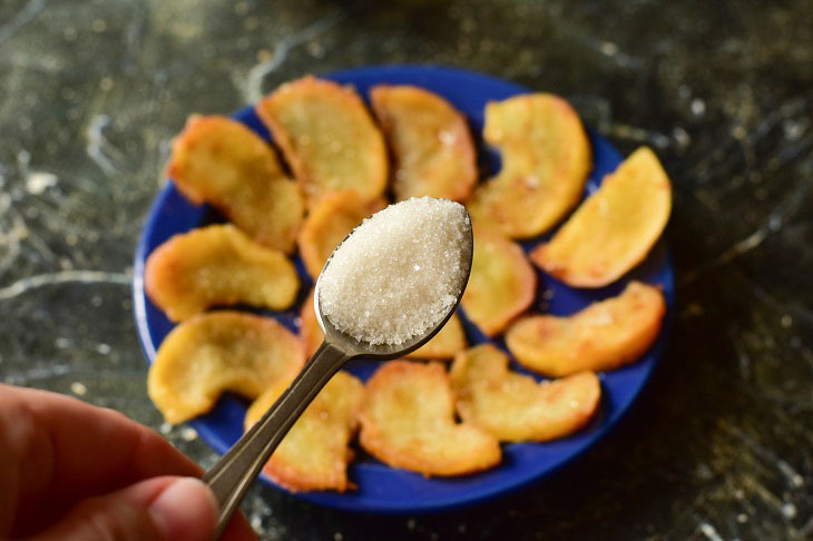 Fried Apples in French - a quick recipe for extraordinary yummy