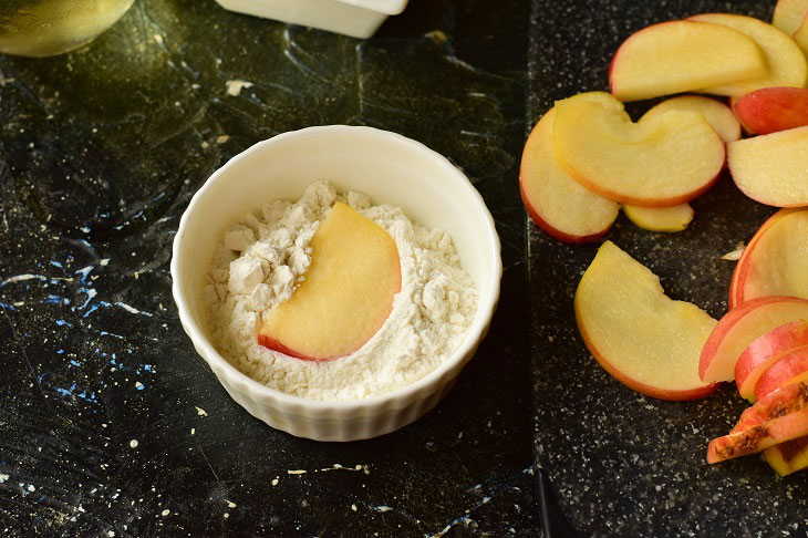 Fried Apples in French - a quick recipe for extraordinary yummy