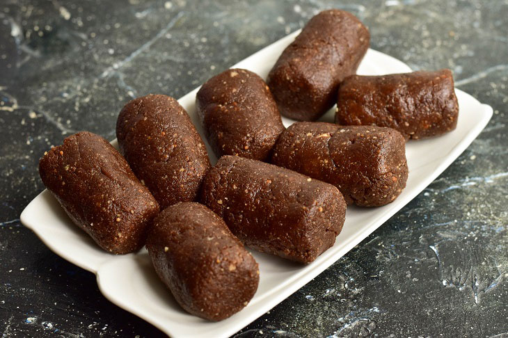 Cake "Potato" with condensed milk - a delicious dessert from childhood