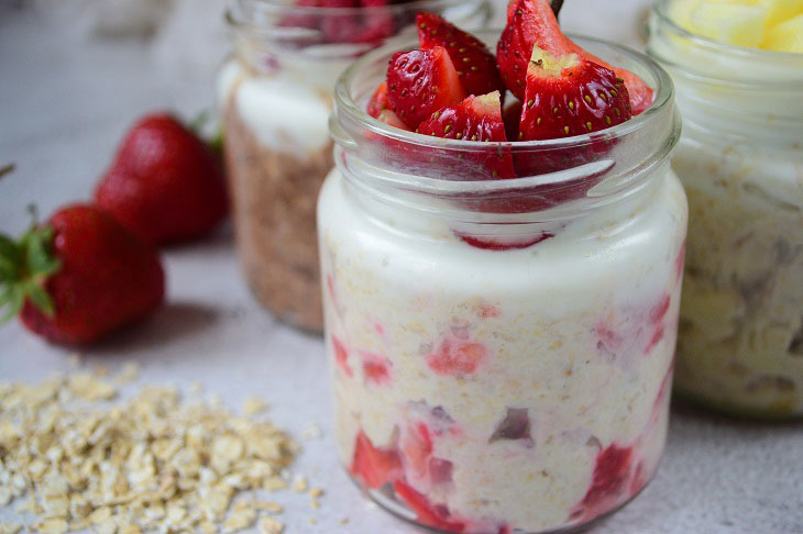 Lazy Oatmeal in a Jar - A Quick and Healthy Recipe