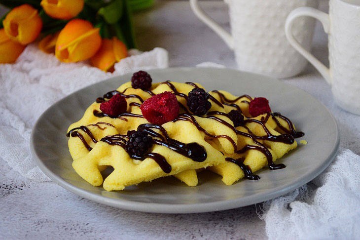 Belgian waffles without milk - a delicate and very tasty dessert