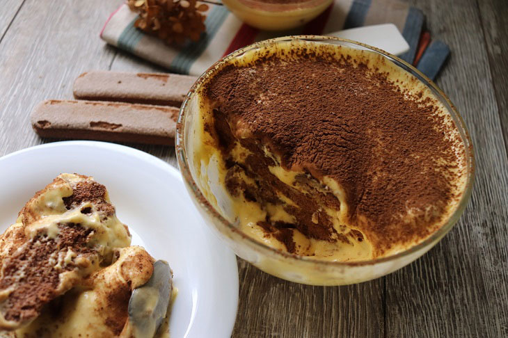 Lazy tiramisu in 10 minutes - the most delicate dessert