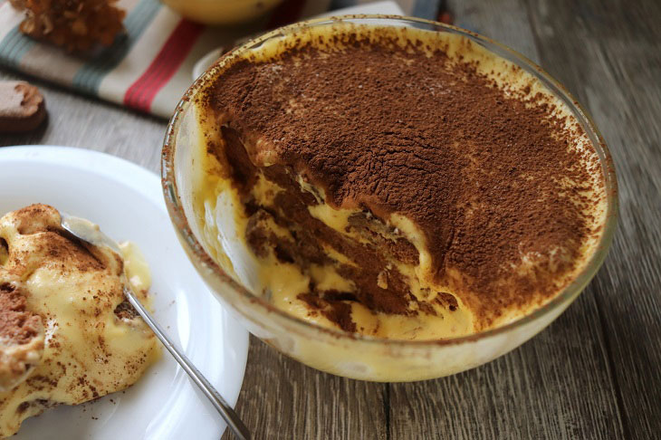 Lazy tiramisu in 10 minutes - the most delicate dessert