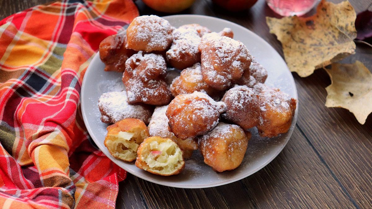 Delicious and tender donuts with apple filling – a quick recipe without the hassle