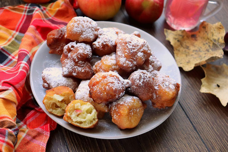 Delicious and tender donuts with apple filling - a quick recipe without the hassle