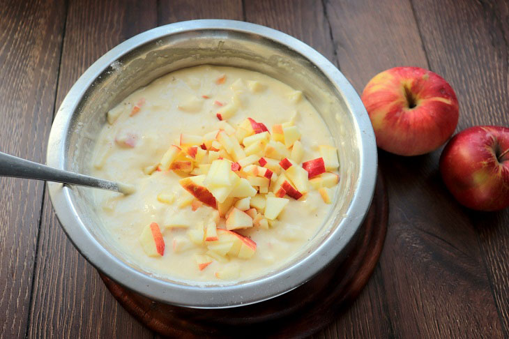 Delicious and tender donuts with apple filling - a quick recipe without the hassle