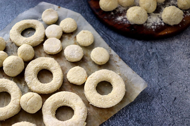 Cottage cheese donuts - they turn out very tasty