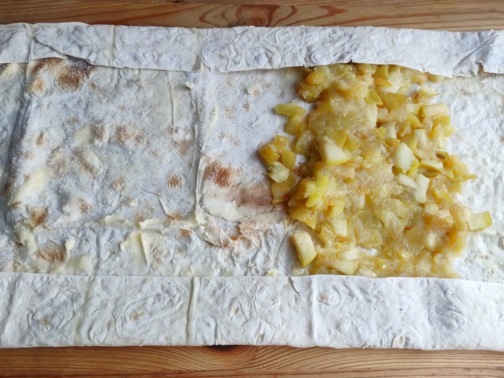 Lavash strudel with apples - a simple and very tasty recipe