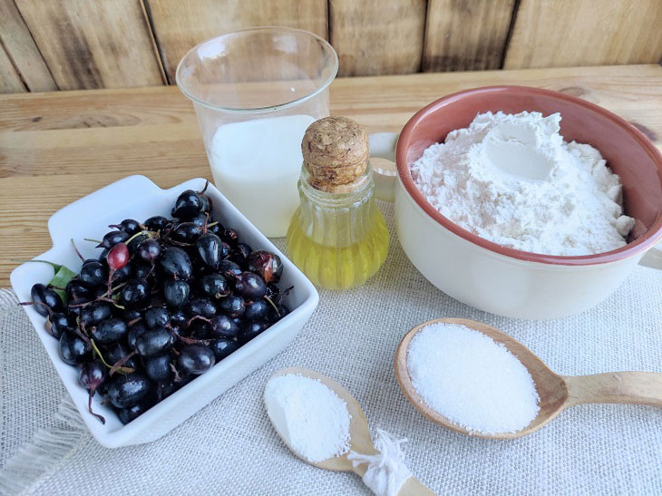 Vareniki with currants - tender, juicy and fragrant