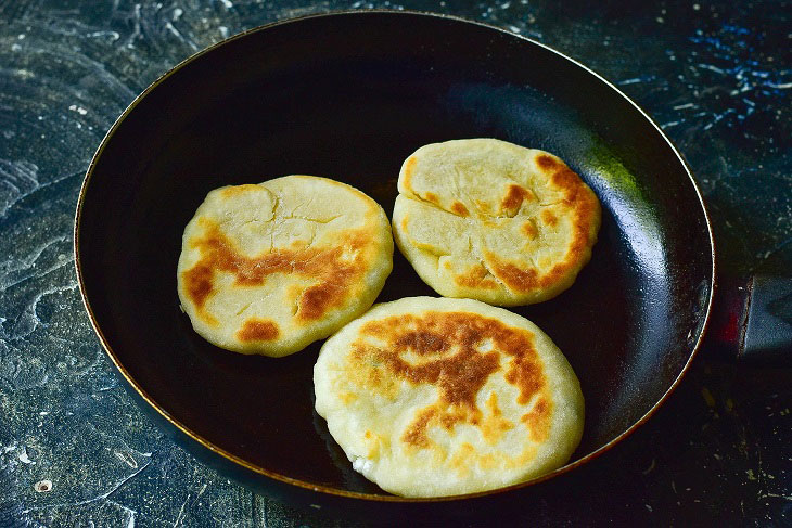 Moldavian pies with cottage cheese - tender and tasty